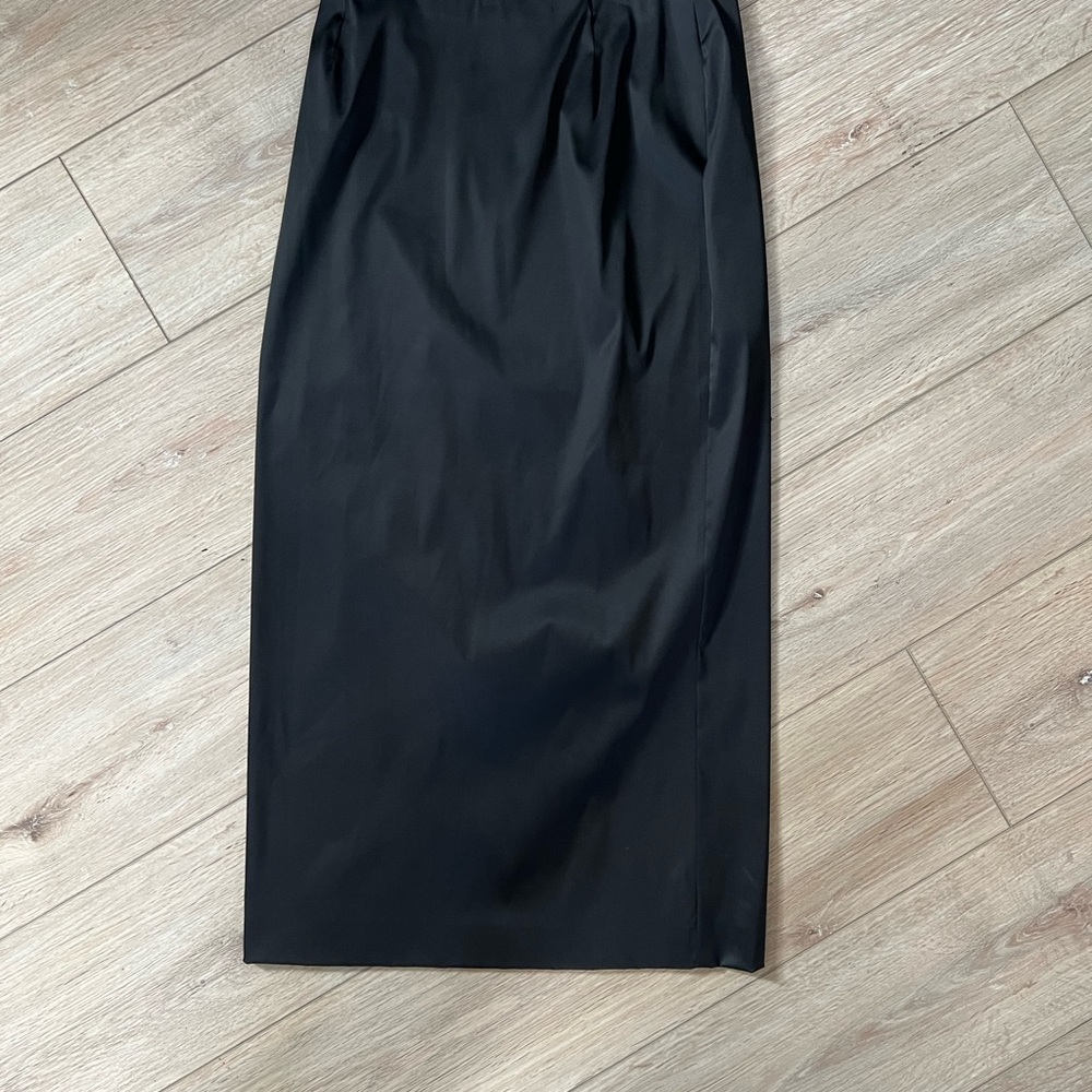 Dolce & Gabbana Black Midi Pencil Skirt for Work